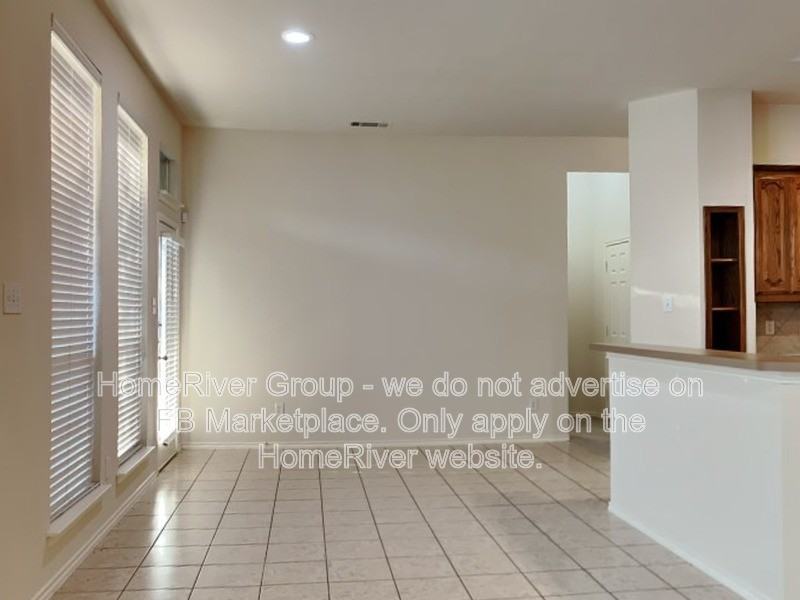 1503 Parkside Dr - Photo 5 of 29