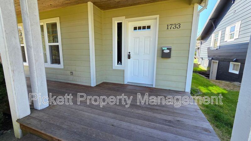 1733 N Wycoff Ave - Photo 3 of 40