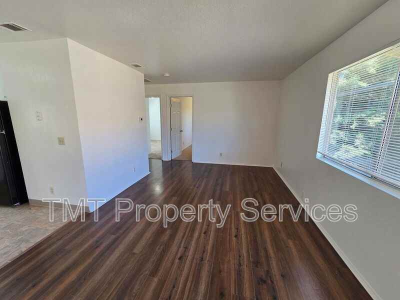 228 Mcfarland St #6 - Photo 6 of 22