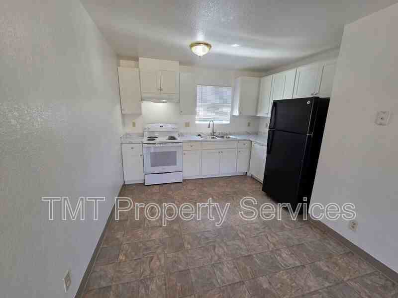 228 Mcfarland St #6 - Photo 7 of 22