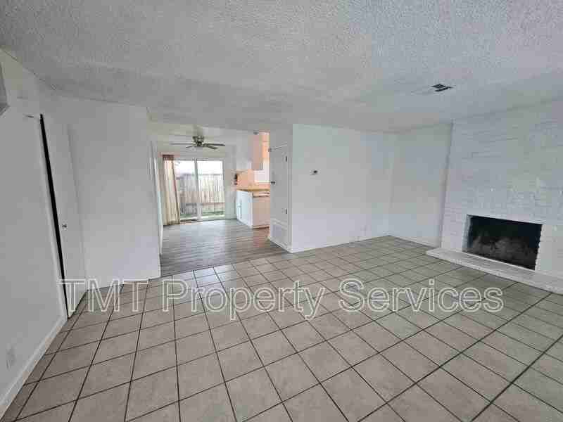 8611 Acapulco Way #4 - Photo 3 of 25