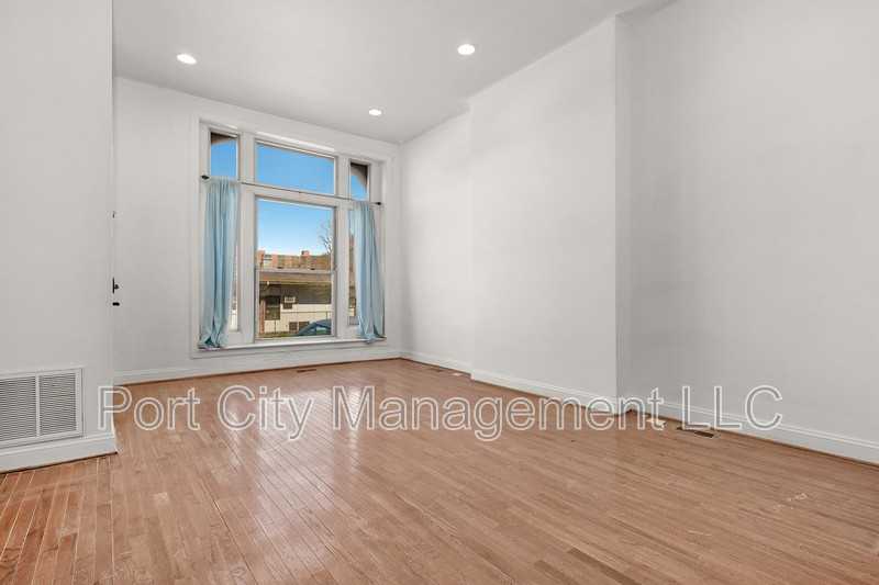 1614 Mcculloh St - Photo 4 of 20