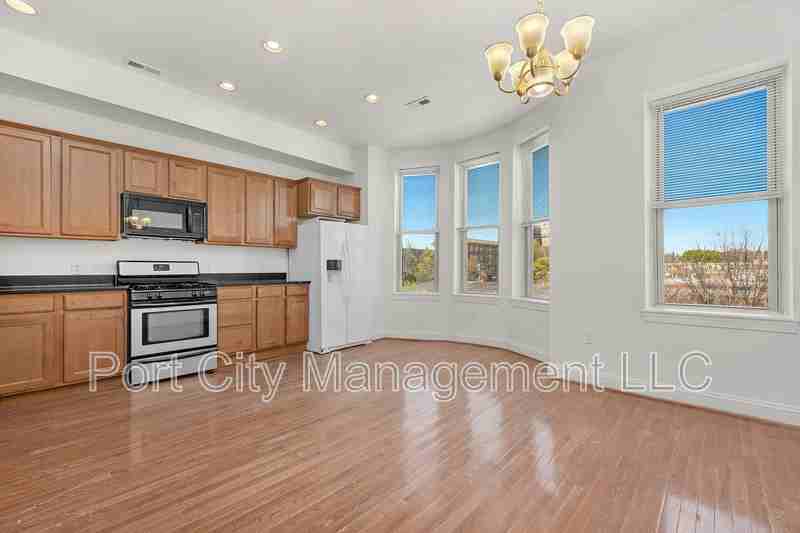 1614 Mcculloh St - Photo 6 of 20