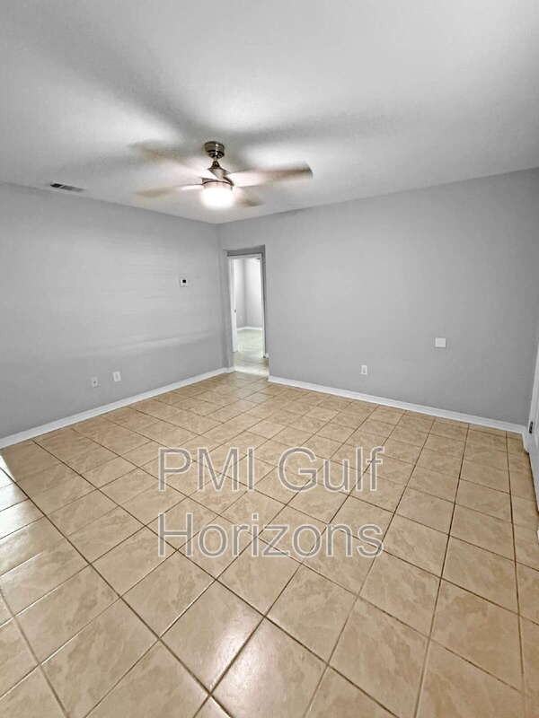 5 Ellinor Ct #B - Photo 4 of 12