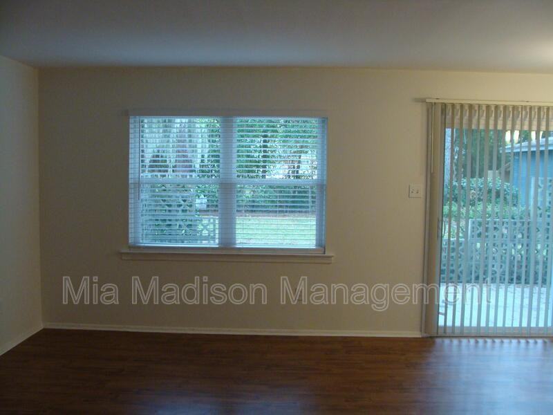 112 Jacquelyn Dr - Photo 3 of 18