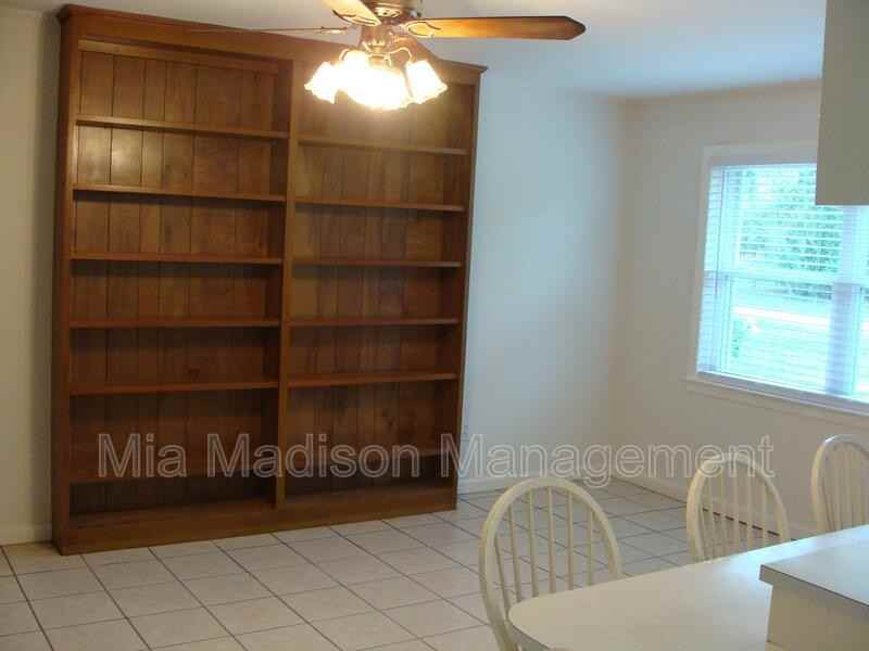 112 Jacquelyn Dr - Photo 4 of 18