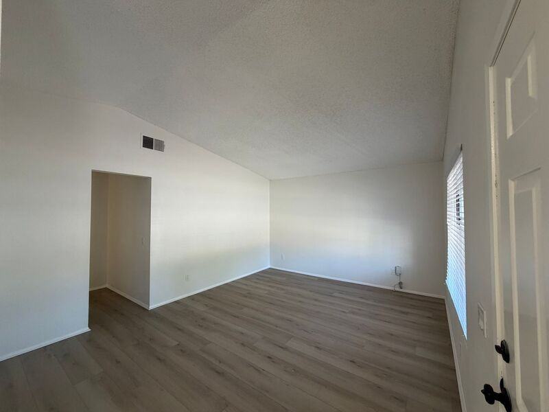 28244 Encanto Dr - Photo 3 of 18