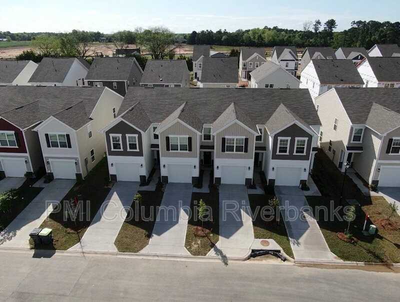 559 Marcus Way - Photo 2 of 21