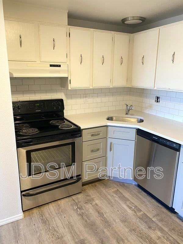 2455 Bryant St #10 - Photo 5 of 27