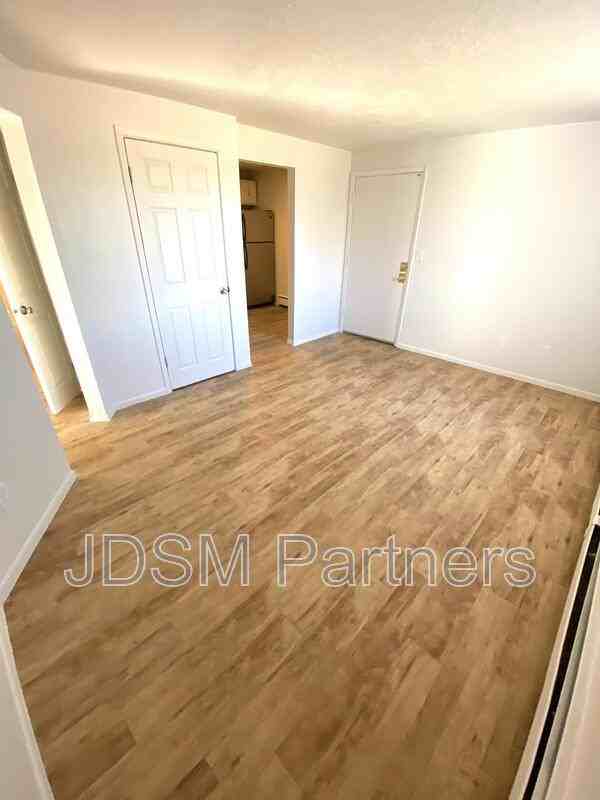 2455 Bryant St #10 - Photo 6 of 27