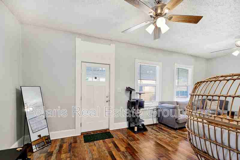 1201 Saint Peter St - Photo 4 of 25