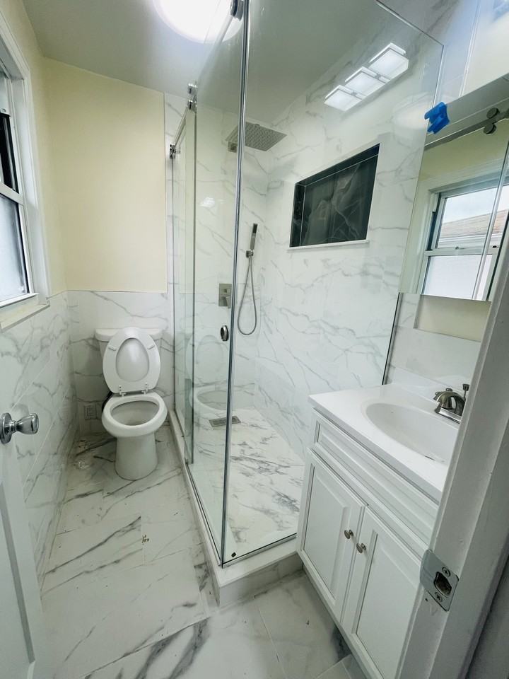 160 Laconia Avenue - Photo 5 of 9