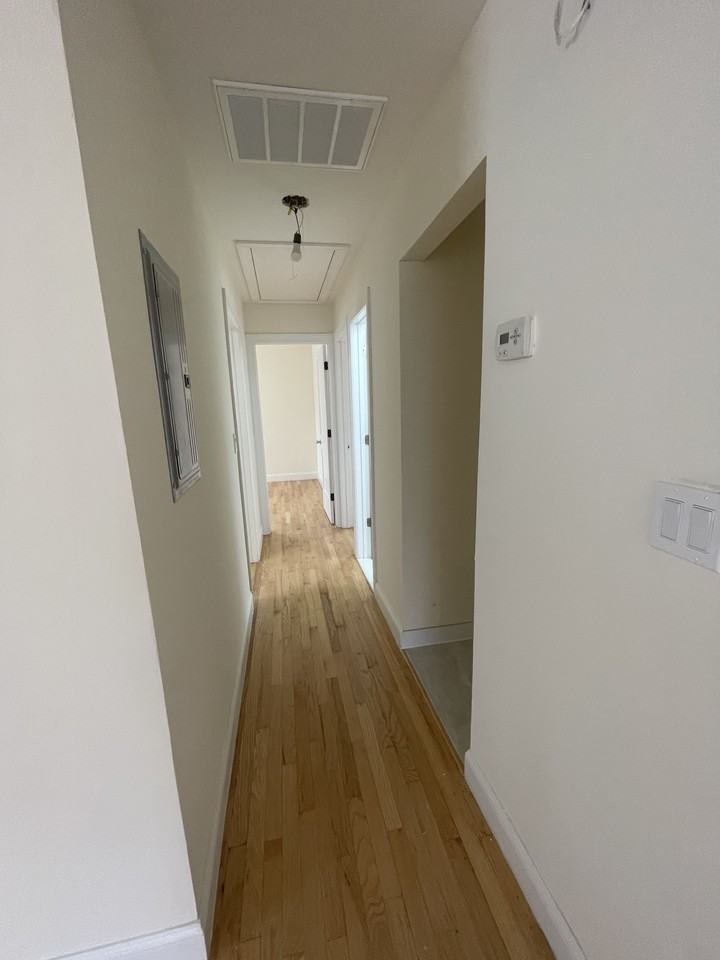 160 Laconia Avenue - Photo 7 of 9