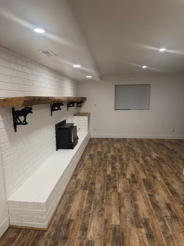 664 N 960 E - Photo 7 of 21