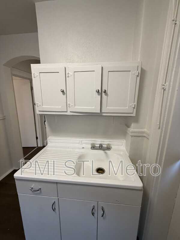 3885 Meramec St #103 - Photo 3 of 5