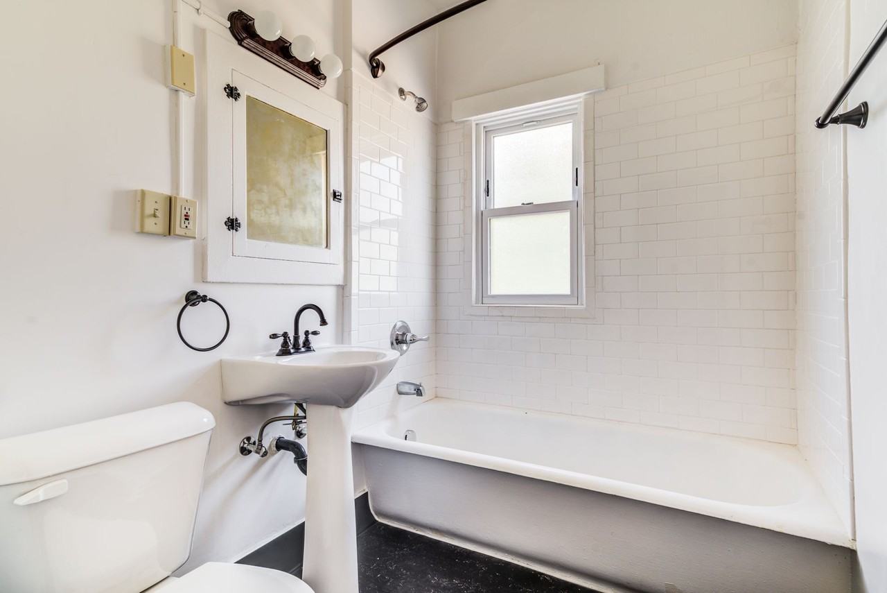 Ladd Apartments - Photo 7 of 38