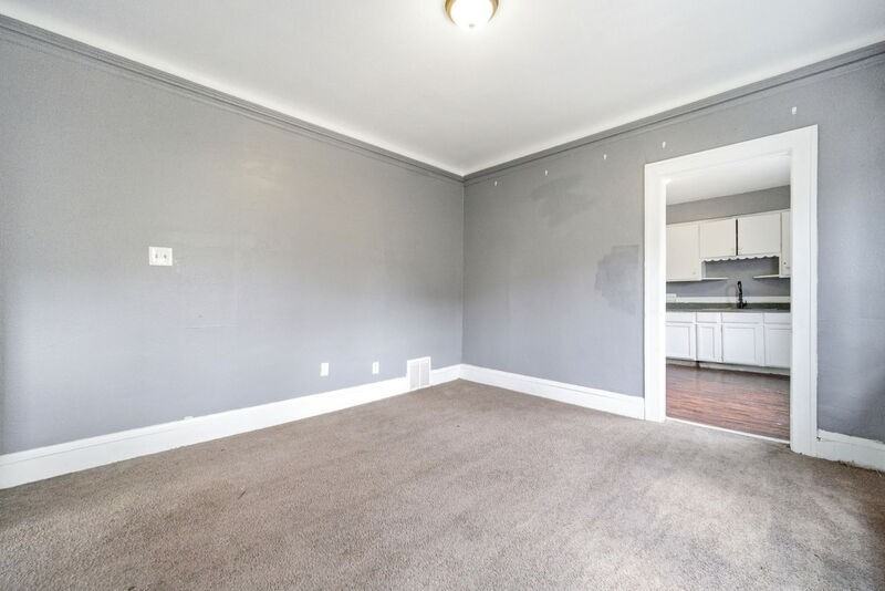 389 E 116th St - Photo 3 of 15