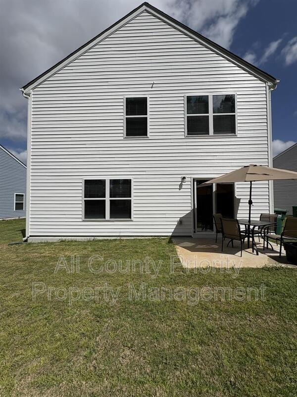 3803 Falcon Ct - Photo 2 of 14