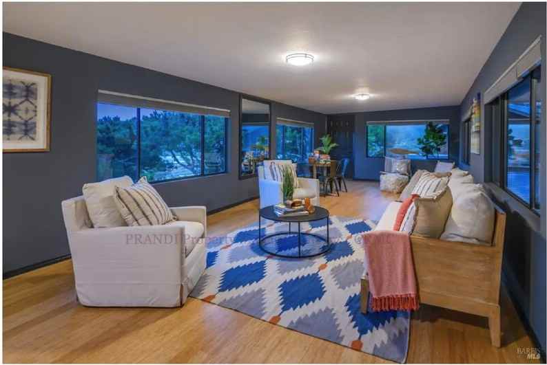 315 E Strawberry Dr - Photo 2 of 15