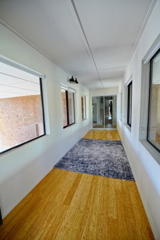 315 E Strawberry Dr - Photo 5 of 15