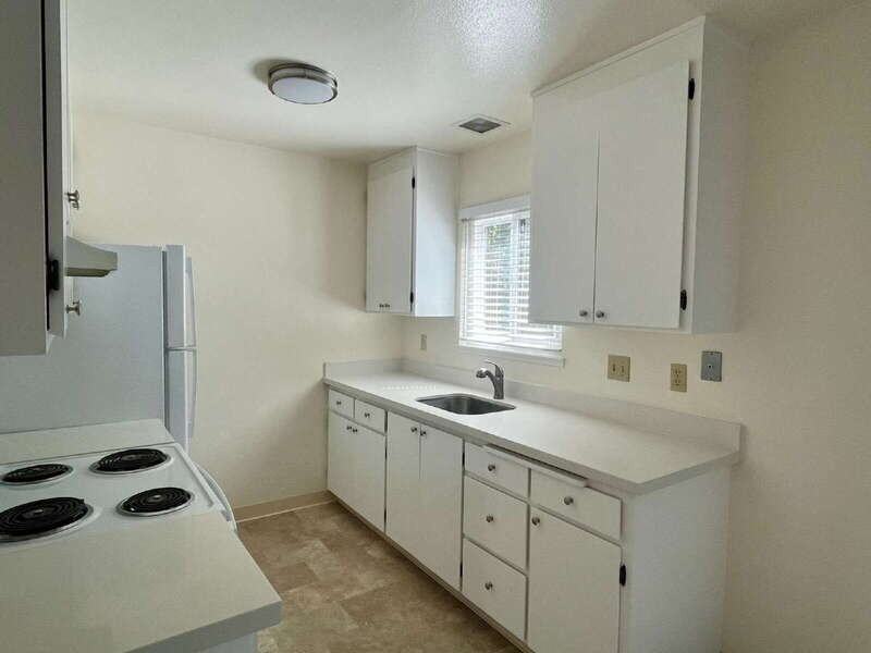 540 D St #6 - Photo 2 of 10