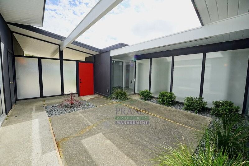 18 Anchorage Ct - Photo 2 of 27