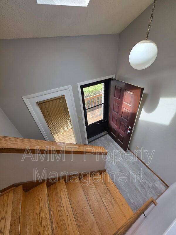 848 Jr Real Estate:Dover Street - Photo 4 of 17