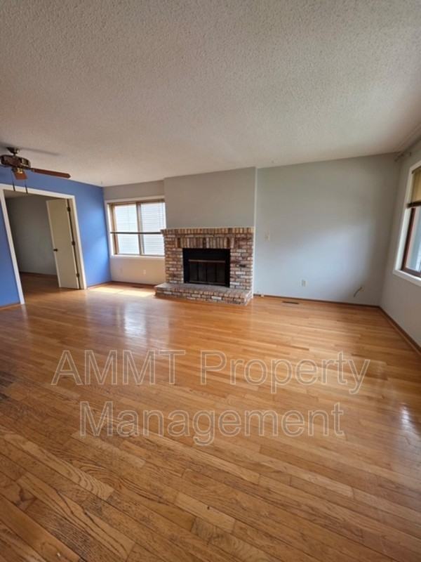 848 Jr Real Estate:Dover Street - Photo 5 of 17