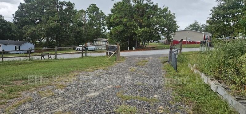 3864 Wendell St - Photo 7 of 13