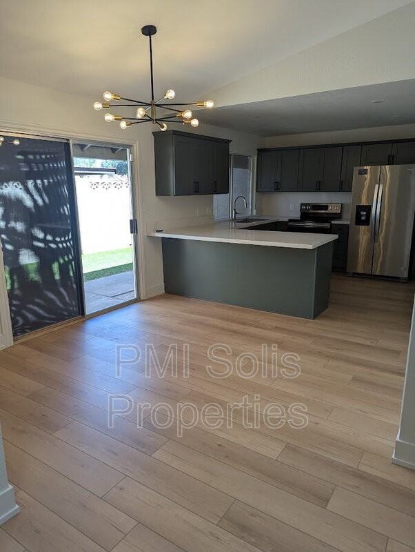 18036 N 45th Ave - Photo 2 of 29