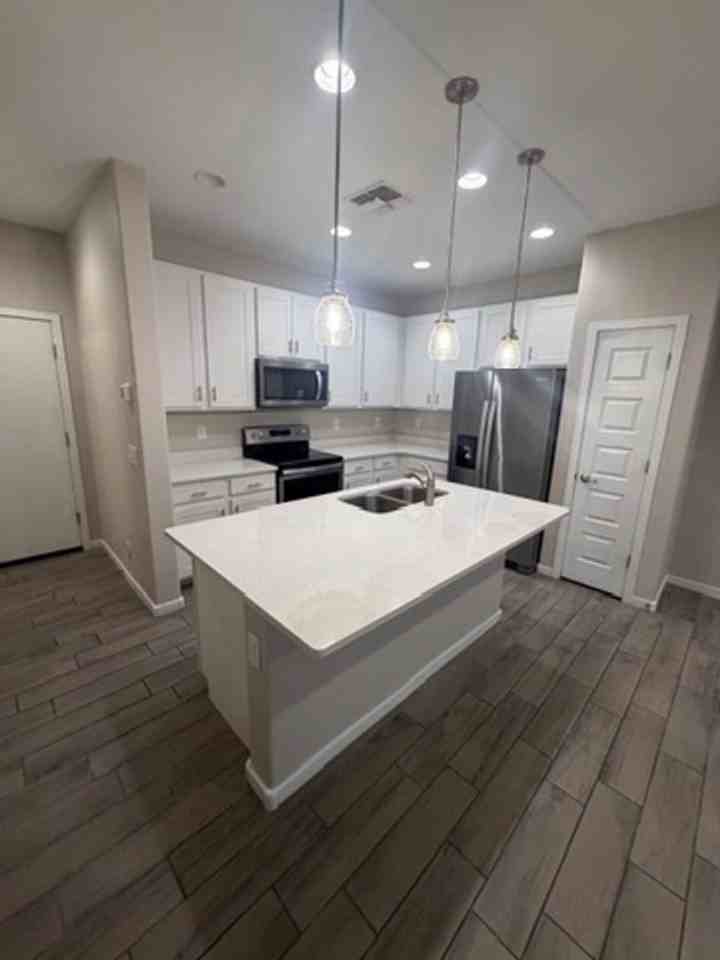 575 W Westchester Ave - Photo 4 of 18