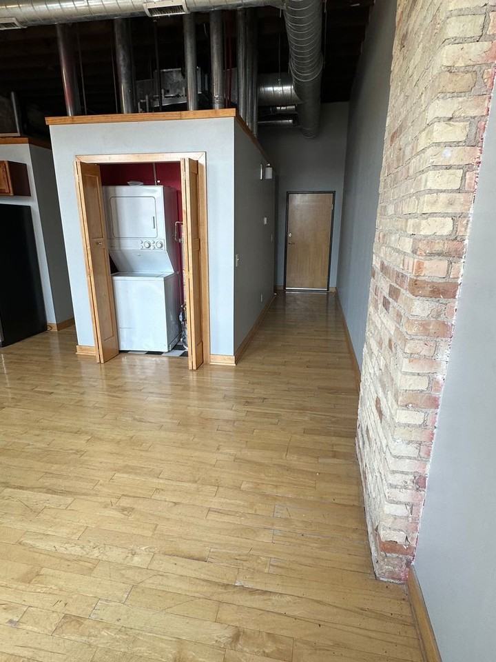 107 107 - 111 E. Allegan Street - Photo 2 of 5