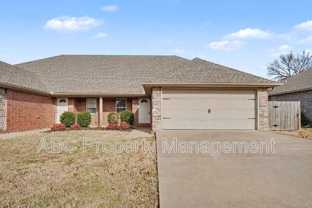 3006 Sw Deerfield Blvd #2 - Photo 1 of 1