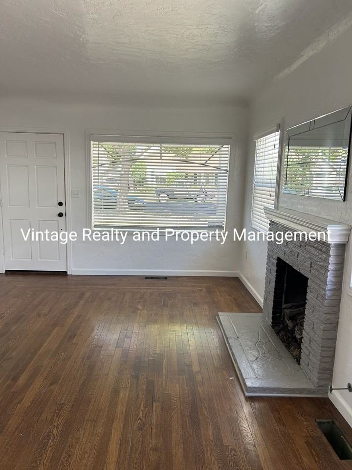 308 Louie Ave - Photo 4 of 17