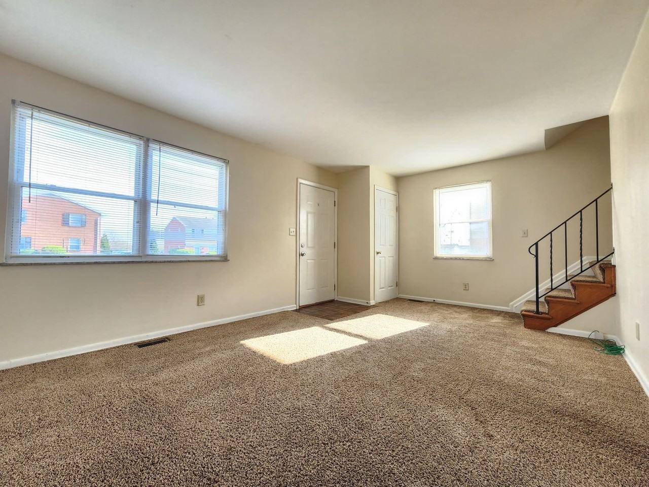 2527 Sonora Dr - Photo 4 of 25