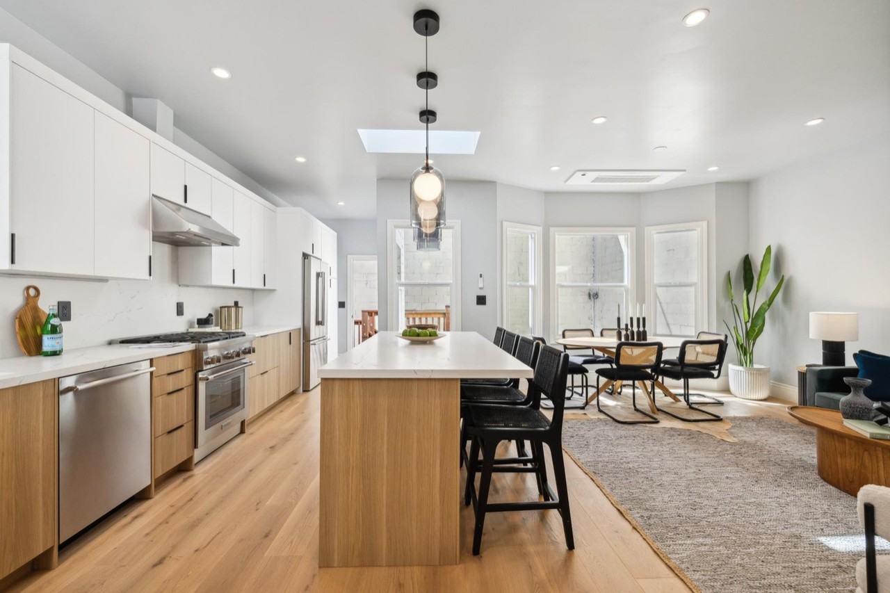 1029 Jackson St - Photo 7 of 49