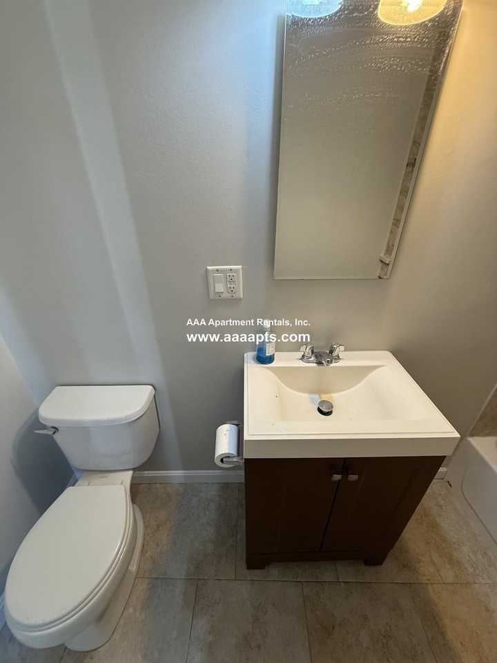 Hamilton St #5 - Photo 3 of 14