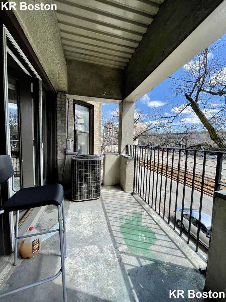 Commonwealth Ave #3 - Photo 6 of 24