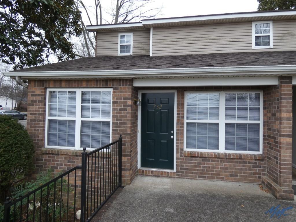 732 Greenland Dr - Photo 3 of 17