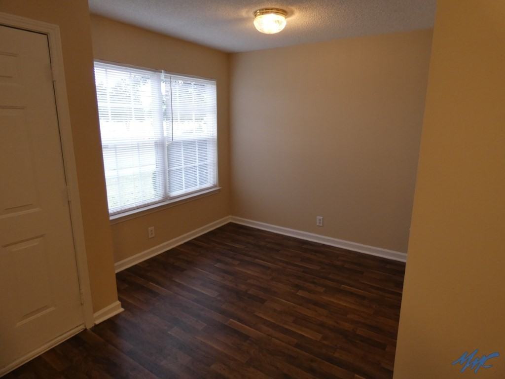 732 Greenland Dr - Photo 5 of 17