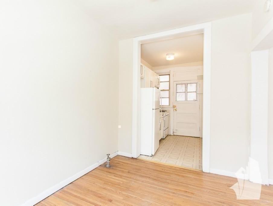 W Barry Ave #S1 - Photo 3 of 8