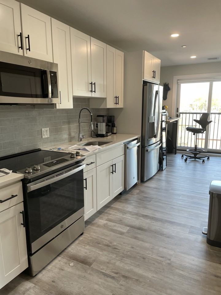 Old Colony Ave #509 - Photo 7 of 9