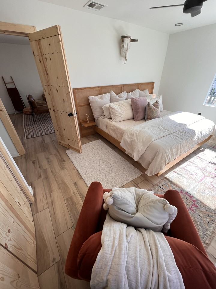 122 W Washington Ave #NA - Photo 3 of 16