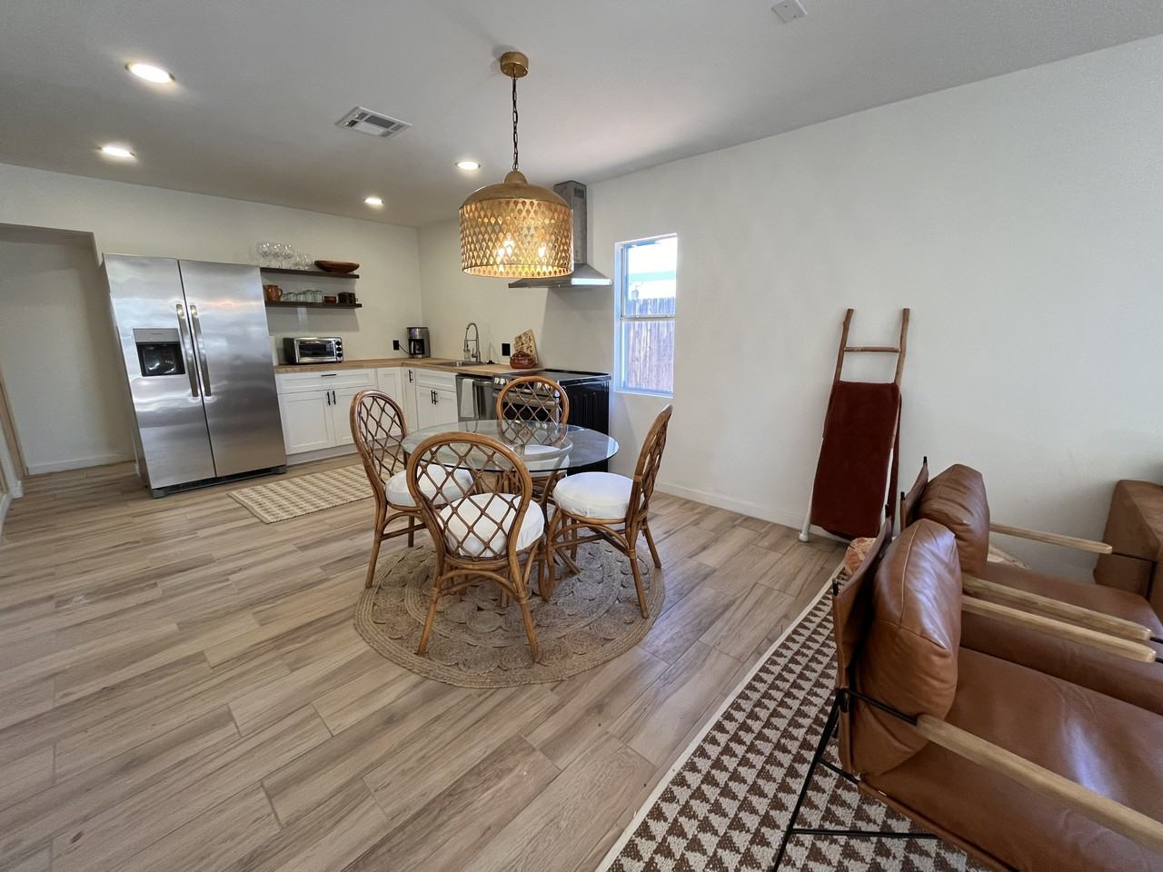 122 W Washington Ave #NA - Photo 6 of 16