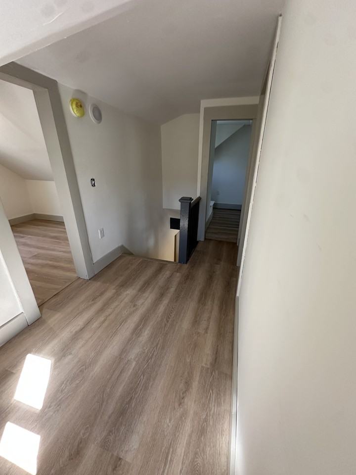 1080 N Main St #1 - Photo 4 of 20