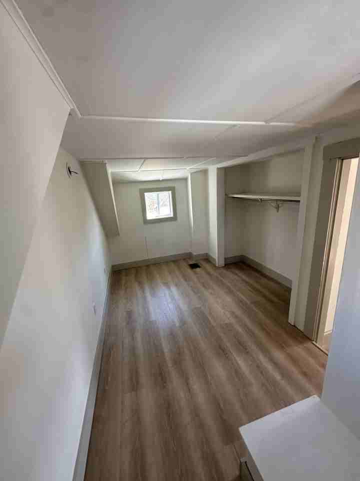 1080 N Main St #1 - Photo 5 of 20