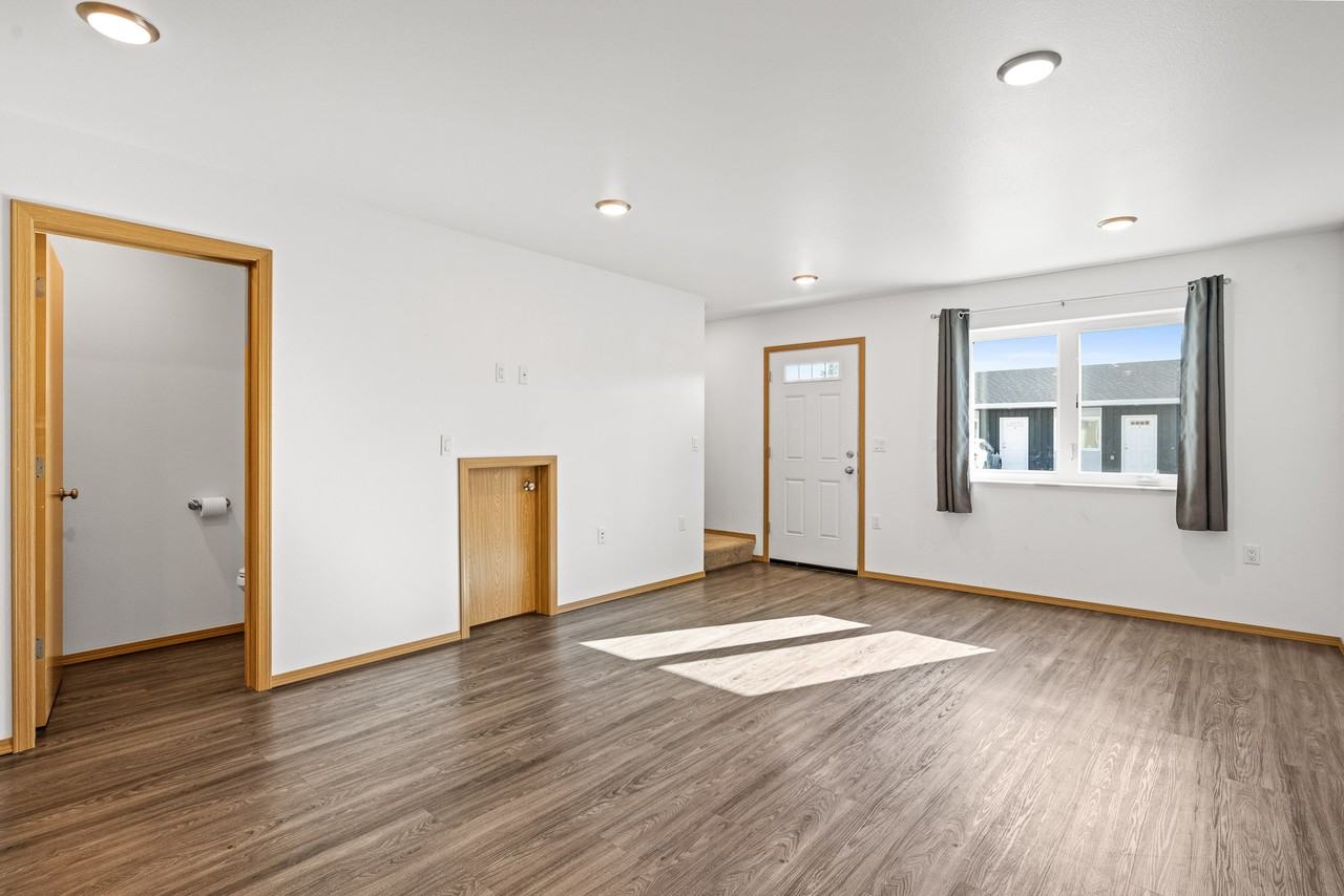 2755 Stone Point Court North Pole, AK, 99705 - Photo 3 of 14