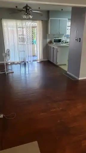 14271 88 Ave - Photo 2 of 5