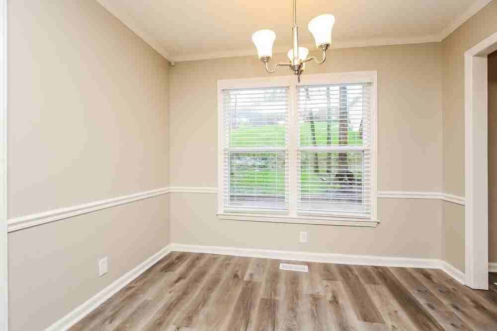 417 Saint Francis Ave - Photo 6 of 17