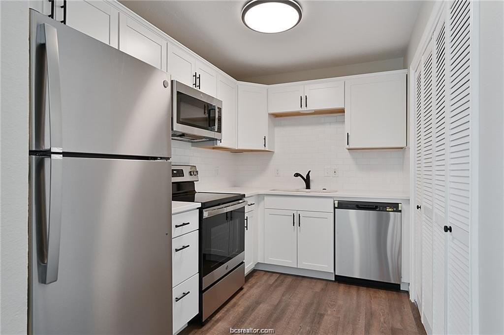 403 Manuel Dr #D - Photo 7 of 12